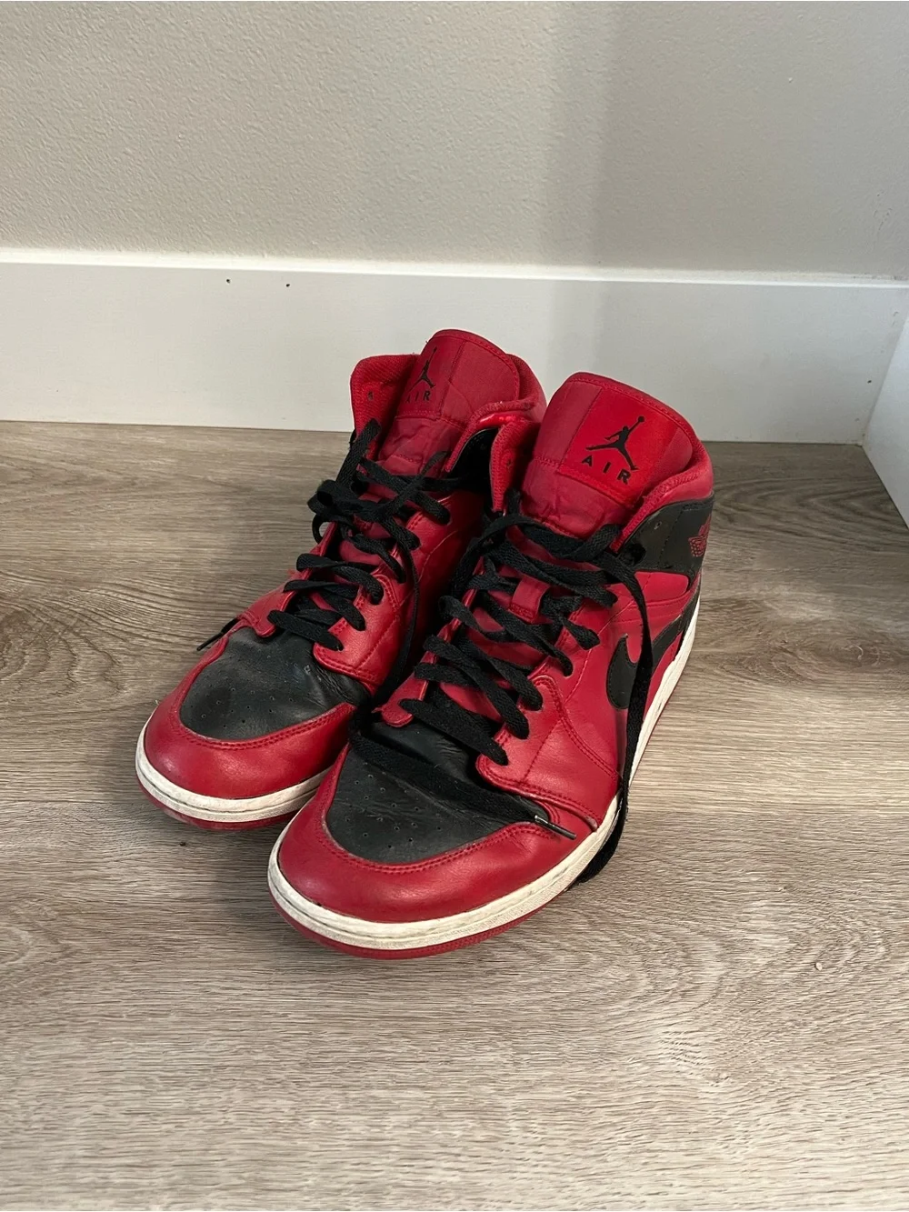 Air Jordan 1 Mid Shoes Reverse Bred Gym Red Black White Men's Size 13